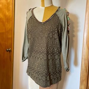 Gimmicks BKE Olive Green Lace Top